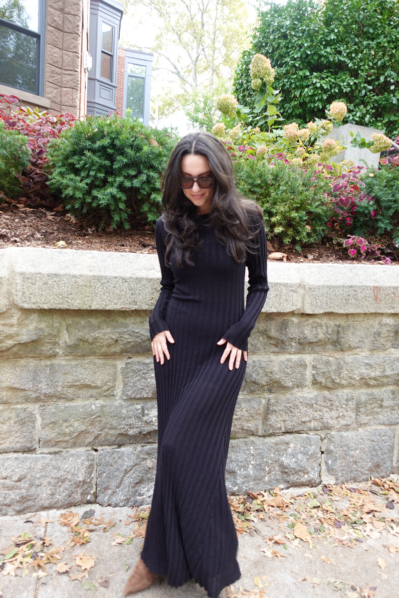 taylor sweater maxi dress somewear in between taylor sweater maxi dress somewear in between